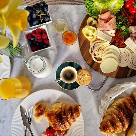 The Secret Garden - Keszthely Bed & Breakfast エクステリア 写真